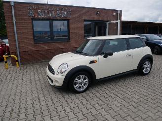 damaged passenger cars Mini One  2012/2