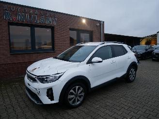 Schadeauto Kia Stonic  2024/12