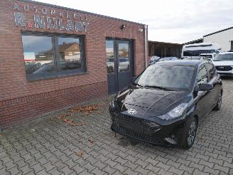 damaged passenger cars Hyundai I-10  2025/6