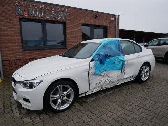 krockskadad bil auto BMW 3-serie 320 d M-SPORT LED 2016/9