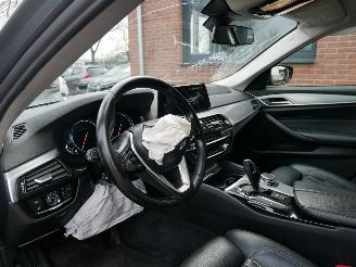 BMW 5-serie 520 D SPORT LINE LED LEER SCHUIFDAK picture 8