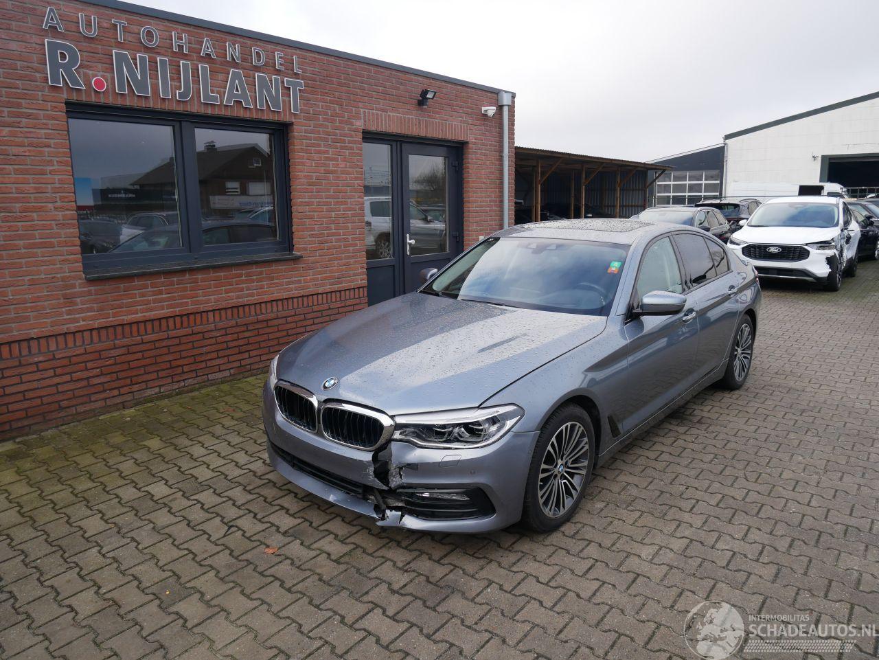 BMW 5-serie 520 D SPORT LINE LED LEER SCHUIFDAK