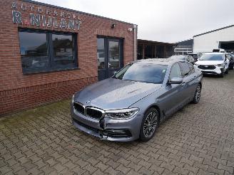 Schadeauto BMW 5-serie 520 D SPORT LINE LED LEER SCHUIFDAK 2018/1