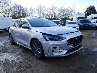 Damaged car Ford Focus ST LINE X 2025/9