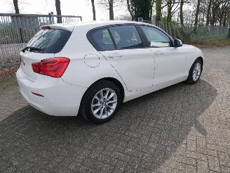 BMW 1-serie 118i picture 4