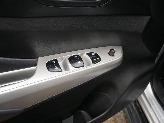 DFSK  RICH 6 AWD picture 15