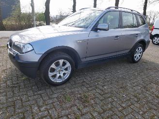 Damaged car BMW X3 X-DRIVE LEER XENON 2006/4