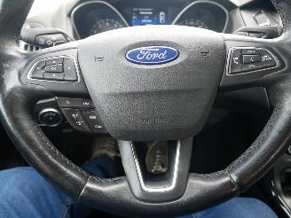 Ford Focus TITANIUM BI-XENON picture 16