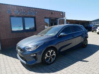 Kia Ceed  picture 1