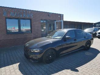 Unfallwagen BMW 3-serie 320 D M-SPORT ALCANTARA 2022/3