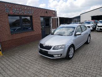 Schadeauto Skoda Octavia  2014/12