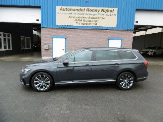 Coche accidentado Volkswagen Passat GTE R-LINE PLUG-IN PANORAMADAK ACC VIRTUAL COCKPIT MASSAGE 2020/11