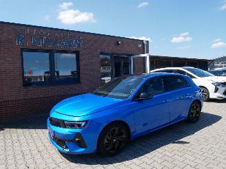 Damaged car Opel Astra GS LINE PLUG IN HYBRID PANORAMADAK 2023/2