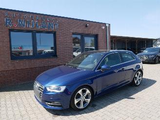 Coche accidentado Audi A3 XENON PANORAMADAK 2013/11