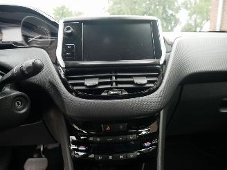 Peugeot 208 TECH EDITION AUTOMAAT. picture 13
