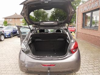 Peugeot 208 TECH EDITION AUTOMAAT. picture 15
