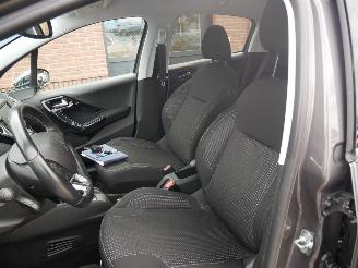 Peugeot 208 TECH EDITION AUTOMAAT. picture 11