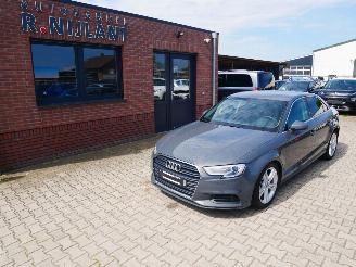 Unfallwagen Audi A3 30 TDI VIRTUAL COCKPIT XENON 2018/10