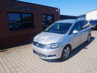 Schadeauto Volkswagen Sharan HIGHLINE BMT 2011/10