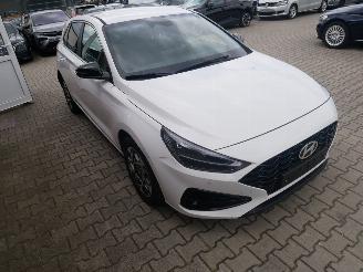 Hyundai I-30  picture 2