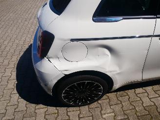 Fiat 500E LA PRIMA BY BOCELLI picture 5