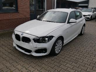 BMW 1-serie 118i EDITION M-SPORT SHADOW LEER LED picture 2