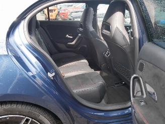 Mercedes A-klasse A 250 AMG PANORAMADAK LED ALCANTARA BURMESTER picture 9