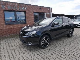 Damaged car Nissan Qashqai LEER LED PANORAMADAK. 2014/11