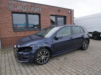 damaged passenger cars Volkswagen Golf HIGHLINE BMT LEER XENON 2014/11