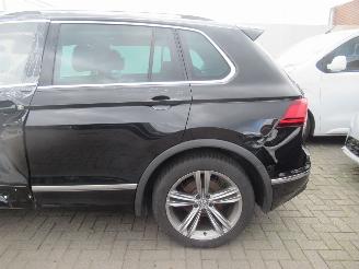 Volkswagen Tiguan 1.5TSI 150pk DSG-Aut. R-LINE Climatronic Leer Navi Panorama-D Camera ..... picture 9
