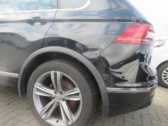 Volkswagen Tiguan 1.5TSI 150pk DSG-Aut. R-LINE Climatronic Leer Navi Panorama-D Camera ..... picture 10