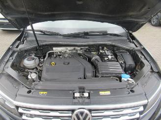 Volkswagen Tiguan 1.5TSI 150pk DSG-Aut. R-LINE Climatronic Leer Navi Panorama-D Camera ..... picture 12