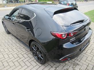 Coche accidentado Mazda 3 2.0 e-Skyactiv-X 186pk M-Hybrid Climatronic Leer Navi SchuifDak Bose-Sound Headup-Display StoelVerwarming E.Memory Stoel 2023/4