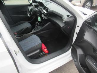 Peugeot 208 1.2 PURETECH 31.700km!! Airco CruiseControl Line-Assist.... picture 11