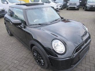 Mini Cooper Cooper C 1.5 Aut. 7.817km!! Climatronic HalfLeer Navi Camera Panorama-D Head-Up Stoel/Stuur-Verwarming... picture 5