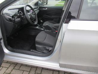 Skoda Fabia 1.0B Ambition 33.800km!!  Start&Stop Climatronic StoelVerwarming Keyless-Go  CruiseControl  Parktronic.... picture 12