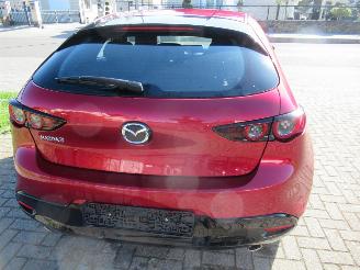 Damaged car Mazda 3 2.0 Skyactiv-G AUT. MildHybrid  Climatronic Navi Camera Headup-Display StoelVerwarming 2022/1