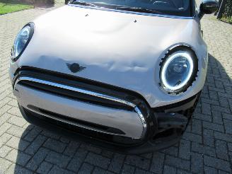 Mini Cooper 1.5 Aut.Climatronic Leer Navi Camera Panorama/Schuifdak Stoel-Verwarming... picture 4