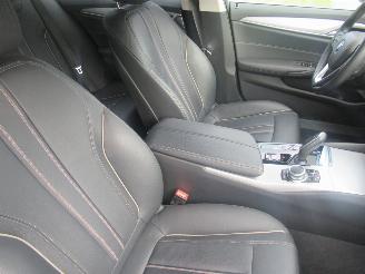 BMW 5-serie 520E Lim. Aut. PluginHybrid  62.241km!! VirtualCockpit Climatronic Leer Navi Camera StoelVerwarming..... picture 15
