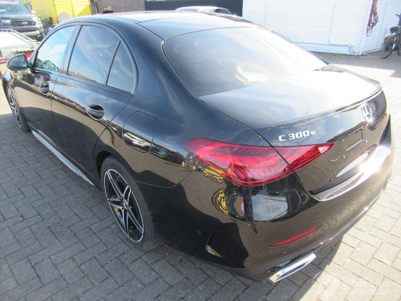 Mercedes C-klasse C 300e Aut.PluginHybrid AMG-LINE NightPack Leer Navi Cam LuchtVering StoelVerwarming