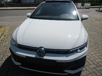 Volkswagen Golf 1.5TSI R-LINE 16.351km Pano/SchuifDak Harman/Kardon 360Cam Keyless-Go Android/Carplay... picture 10