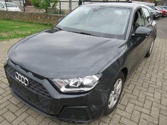 Audi A1 25TFSi SportBack 29.274km!! VirtualCockpit Airco FrontAssist CruiseControl Pdc Android-Auto Navi-Voorbereid picture 6