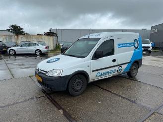 krockskadad bil auto Opel Combo 1.3 CDTI AIRCO 2011/11
