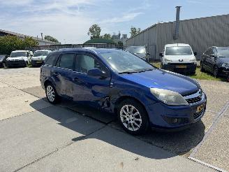 Opel Astra 1.4 Wagon picture 2