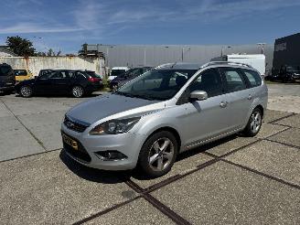 Avarii autoturisme Ford Focus 1.6 Comfort Wagon 2011/2