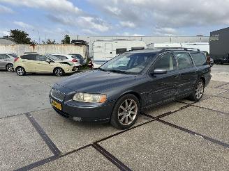 krockskadad bil auto Volvo V-70 2.5 D5 2005/8