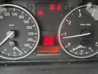 BMW 3-serie 318i Touring Luxury Line picture 7