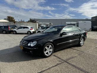 Voiture accidenté Mercedes CLK 220 CDI COUPE Eleg. 2009/1