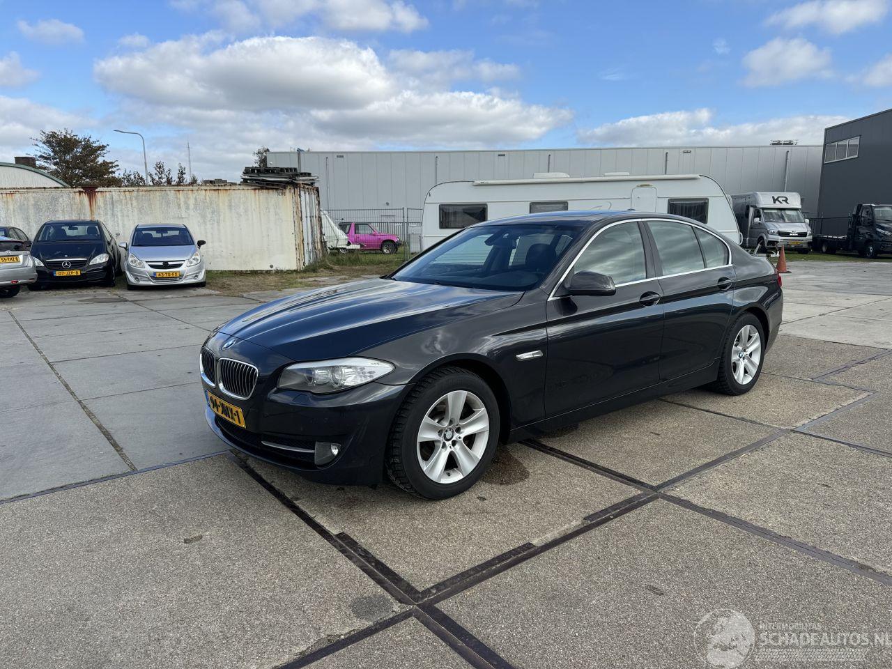 BMW 5-serie 520i High Exe sedan