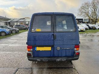 Volkswagen Transporter 1.0D picture 11
